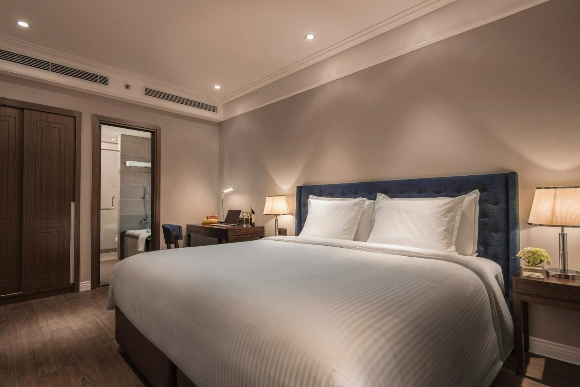 Luxury Apartment - Rooftop Swimming Pool - Beach Front - Hinata Apartment ดานัง ภายนอก รูปภาพ