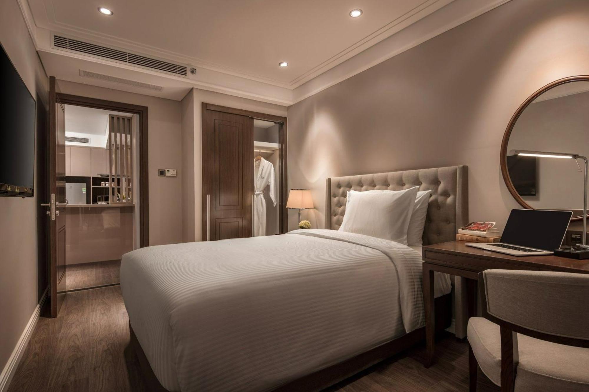 Luxury Apartment - Rooftop Swimming Pool - Beach Front - Hinata Apartment ดานัง ภายนอก รูปภาพ